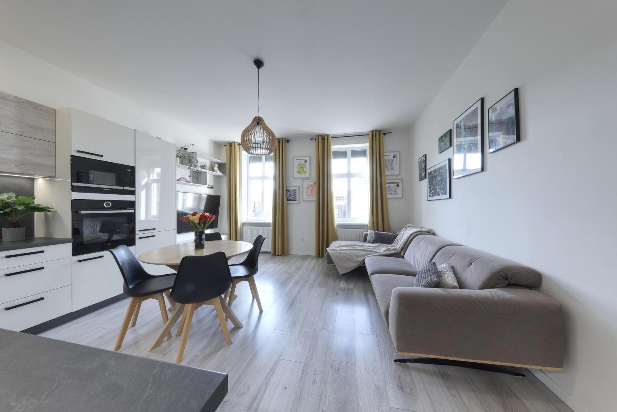Lovely 2-Bedroom Apartment In Centre Of ブラチスラヴァ エクステリア 写真
