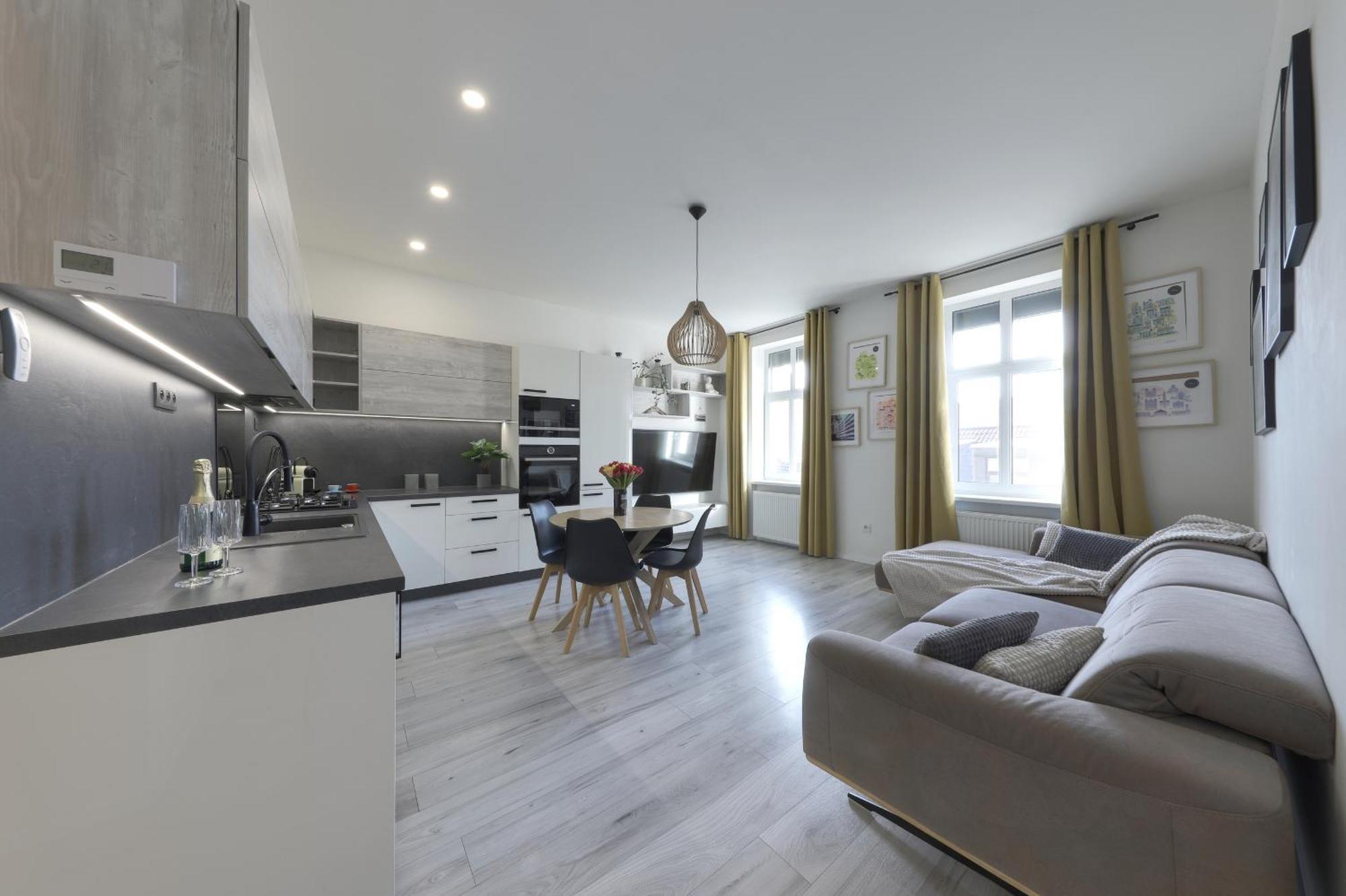 Lovely 2-Bedroom Apartment In Centre Of ブラチスラヴァ エクステリア 写真